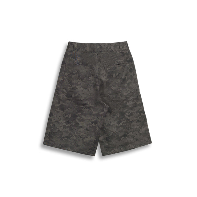 PANELLED SHORTS IN CAMO IN GREY