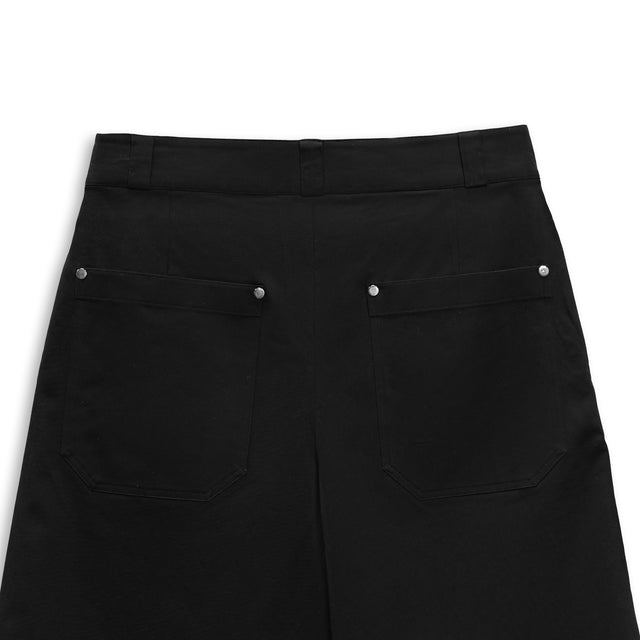 PANELLED SHORTS IN BLACK