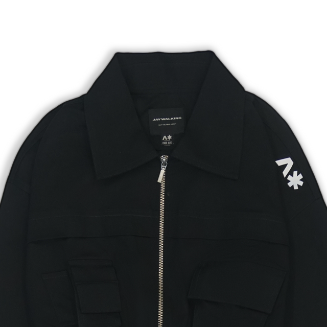 CROPPED UTILITY JACKET IN BLACK WITH BLACK STITCHED
