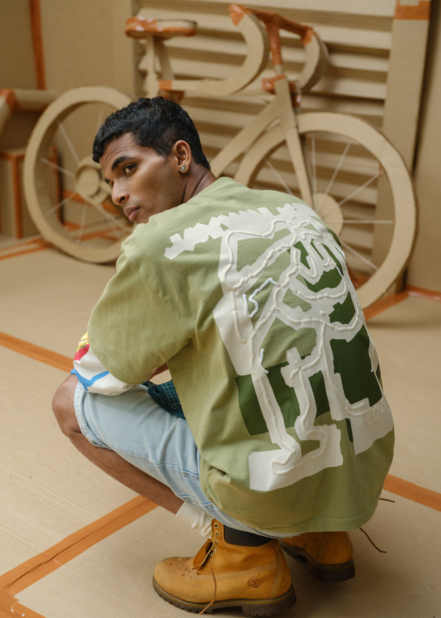BEAUTIFUL LADY COVERUP T-SHIRT IN GREEN [UNISEX]