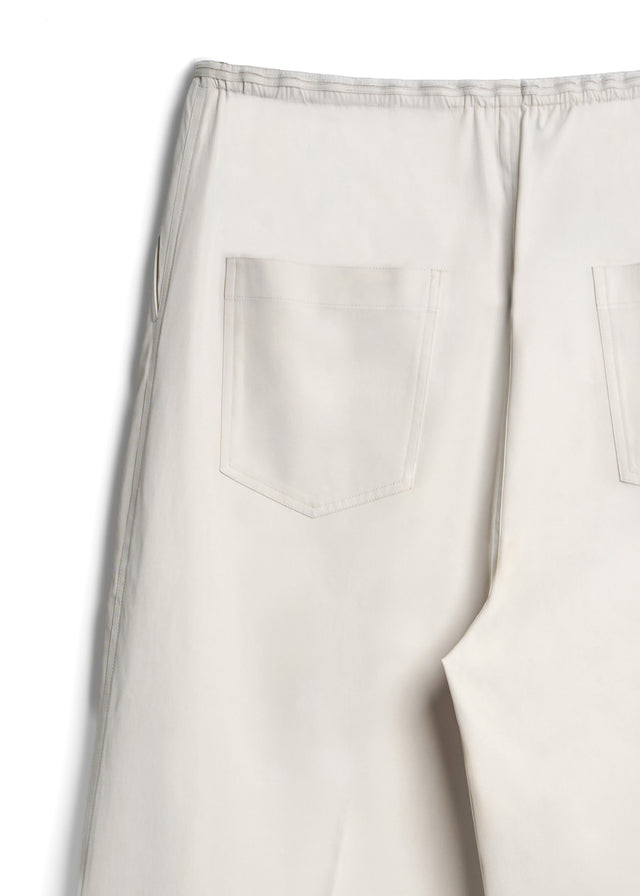 DRAWSTRING PANTS IN WHITE