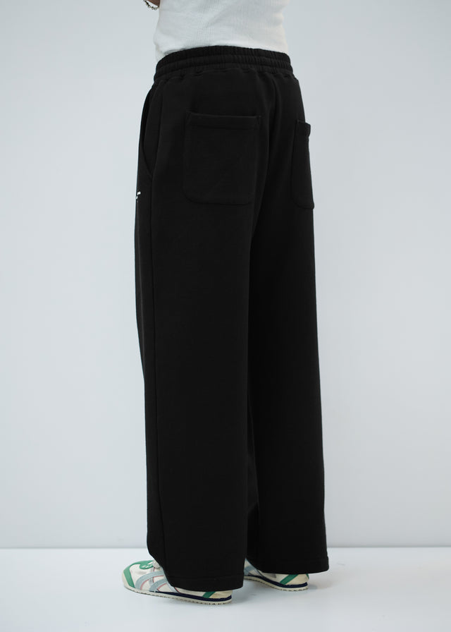 HEAVY TRACK PANTS IN BLACK [UNISEX]