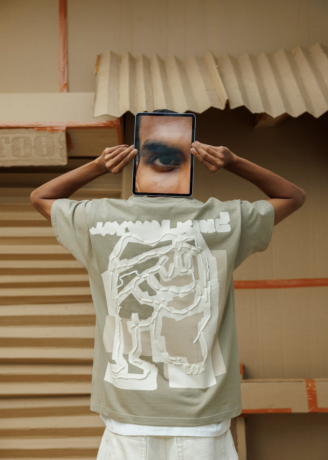 BEAUTIFUL LADY COVERUP T-SHIRT IN TIMBERWOOD [UNISEX]